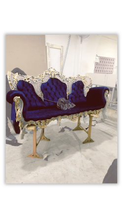 atolyelerden gelenler gold islemeli ahsap islemeli lacivert kapitone kanepe png